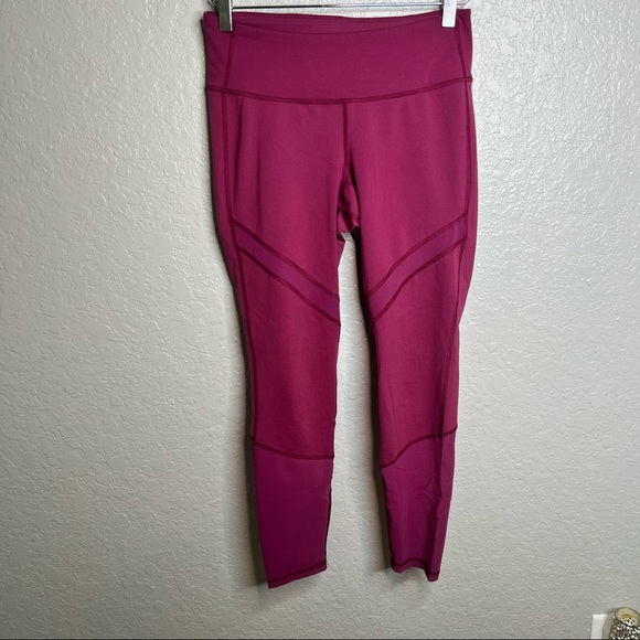 Old Navy Active 7/8 Pink/Purple leggins w/Mesh Hem - Picture 2 of 6